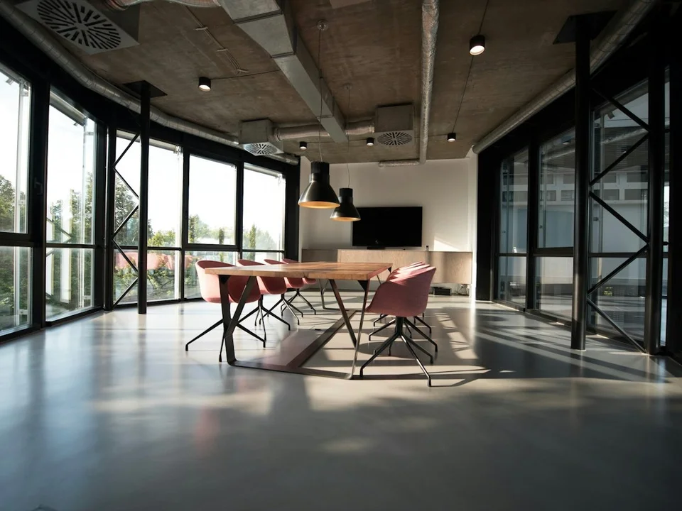 Commercial & office cleaning